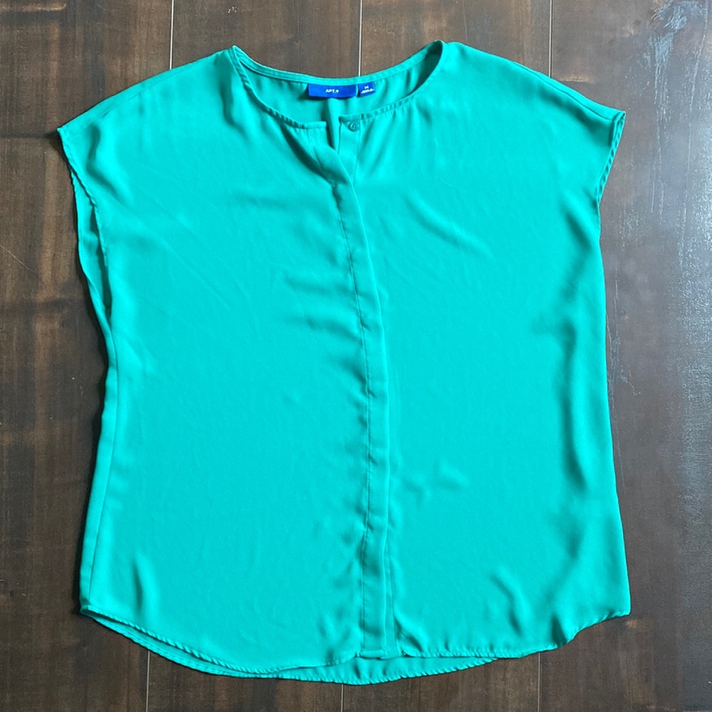 Sleeveless Blouse